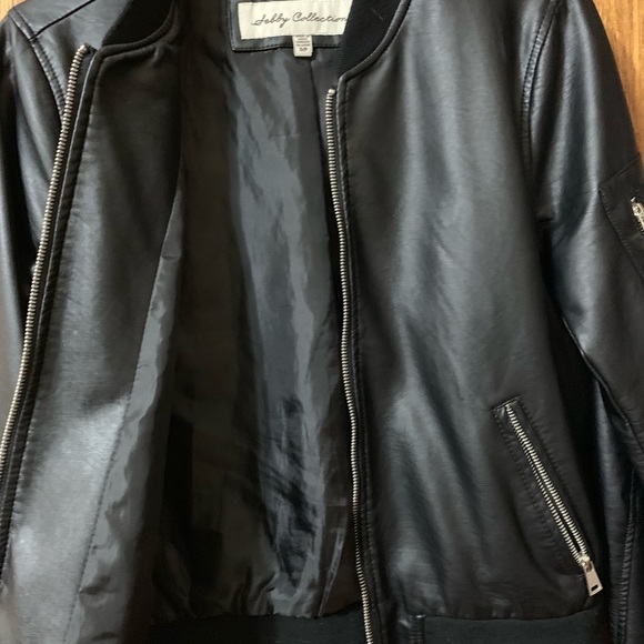 Leather jacket - Picture 3 of 5